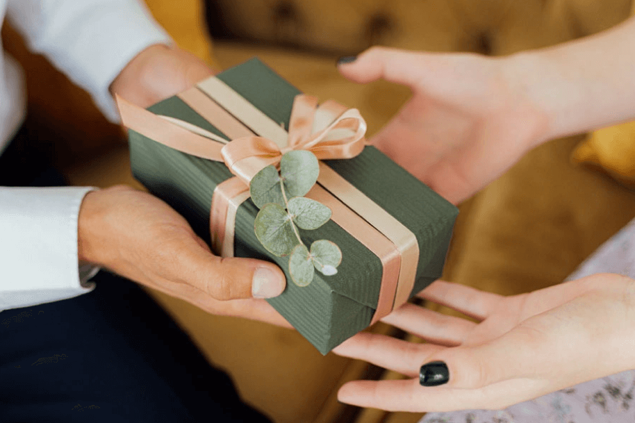 Shaping Special Presents With a Personalised Gift Supply